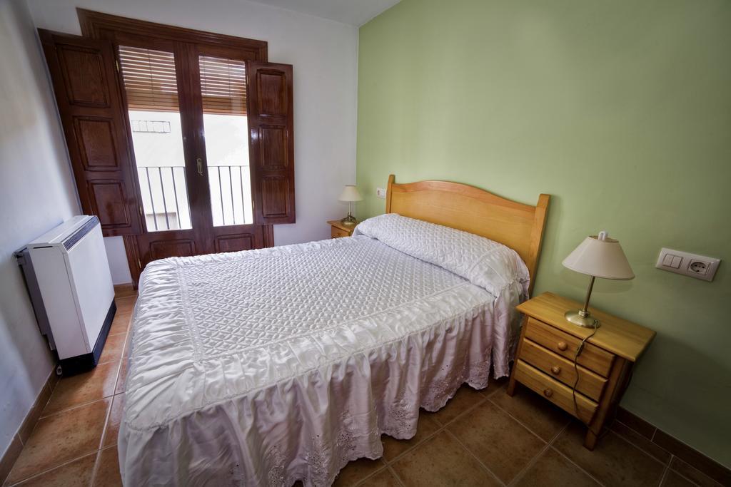Apartamentos Prades Morella Quarto foto